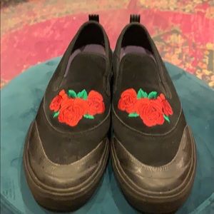 Adidas men’s slip on skate shoes size 8